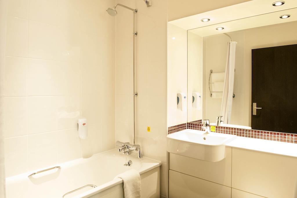 Premier Inn Stirling City Centre Oda fotoğraf